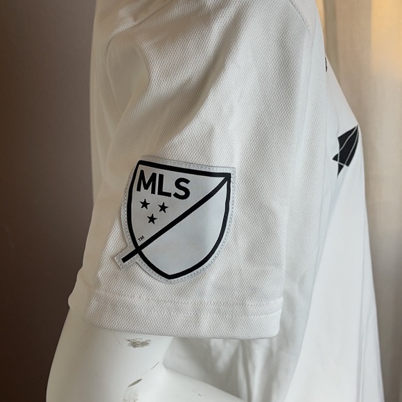 Adidas DC United Leidos Jersey - Picture 7 of 8